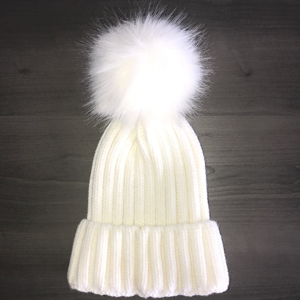 White PomPom fur Hat